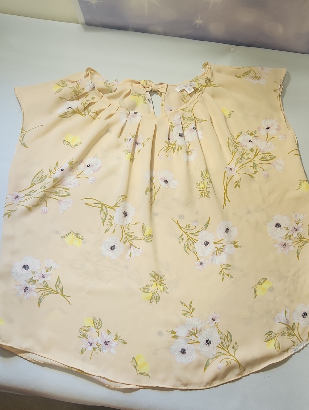 EUV LC Lauren Conrad Pale Yellow Floral Tie-Neck Blouse